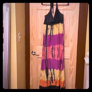 Beautiful halter tie die maxi dress!! Size L
